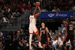 开云体育APP下载-包含热火豪取马刺，罚球犀利攻防两端全面的词条