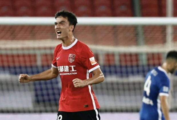 包含精彩回放：足球赛场上的悍将们的词条