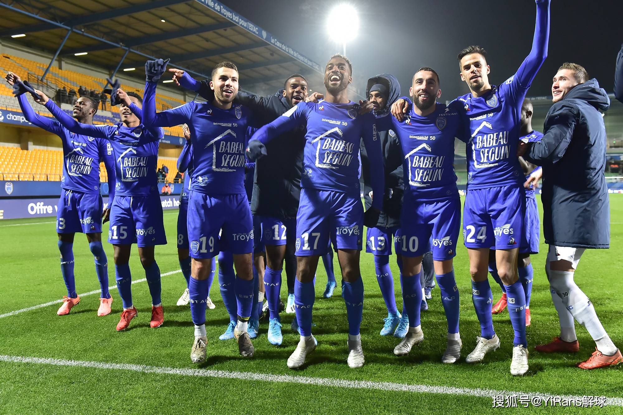 欧塞尔主场击败斯特拉斯堡,取得大胜 欧塞尔主场击败斯特拉斯堡,取得大胜