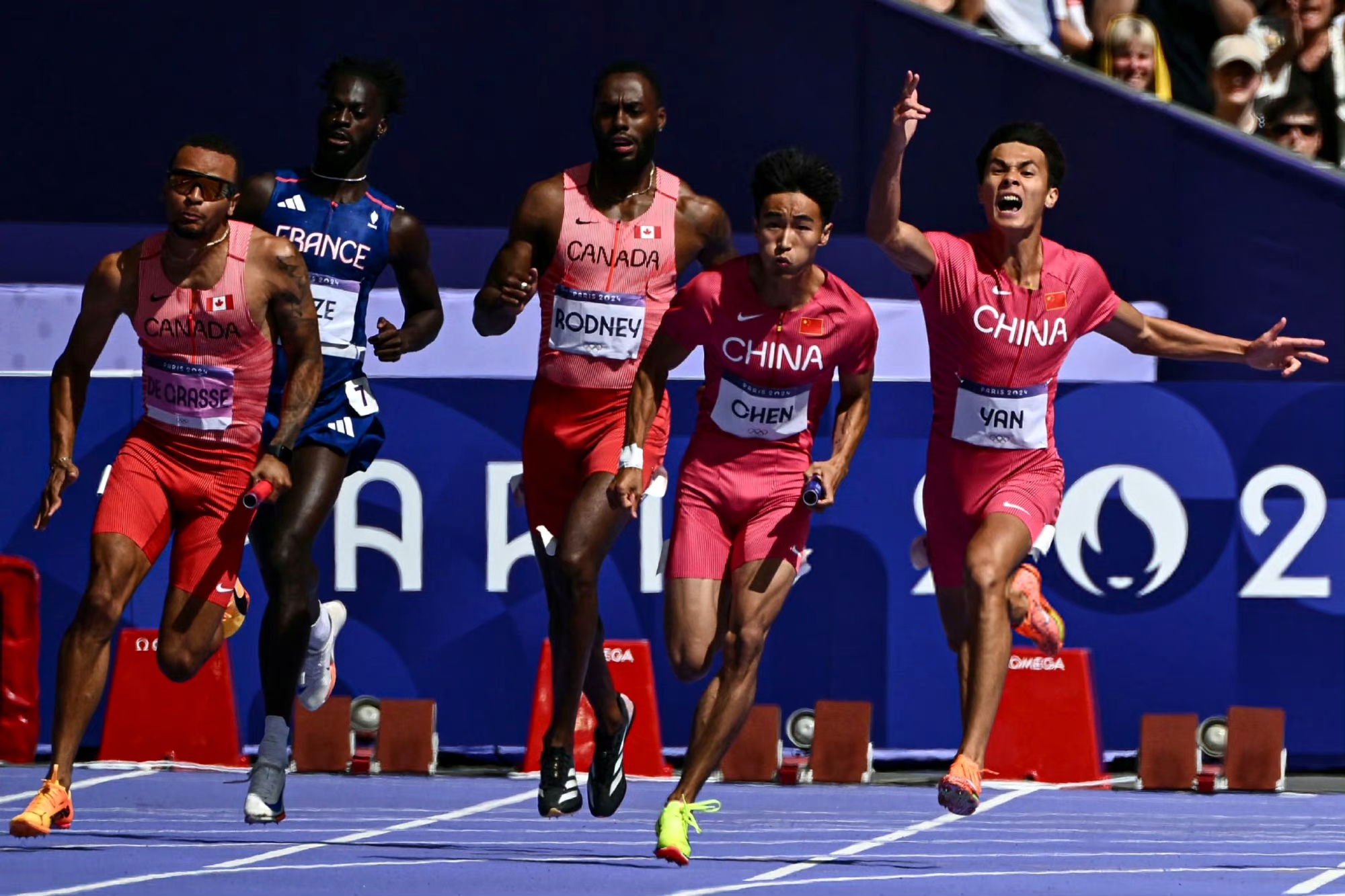 巴西田径选手在长跑项目中展现实力