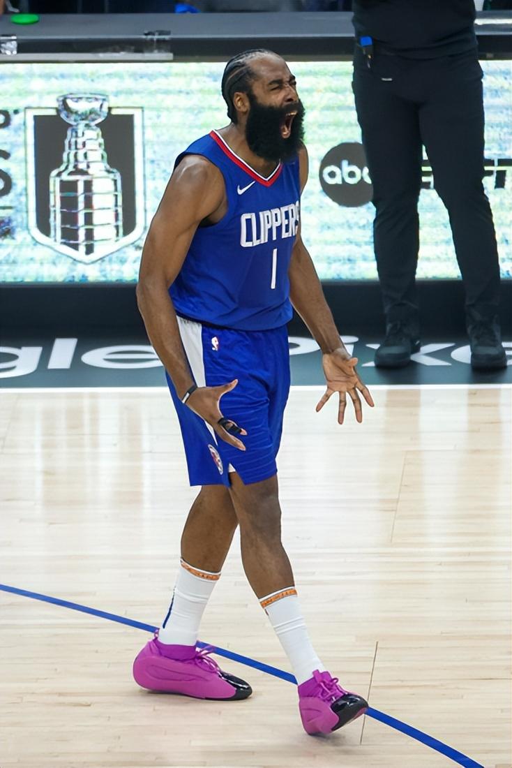 火箭逆转马刺,哈登再砍40+10 火箭逆转马刺,哈登再砍40+10