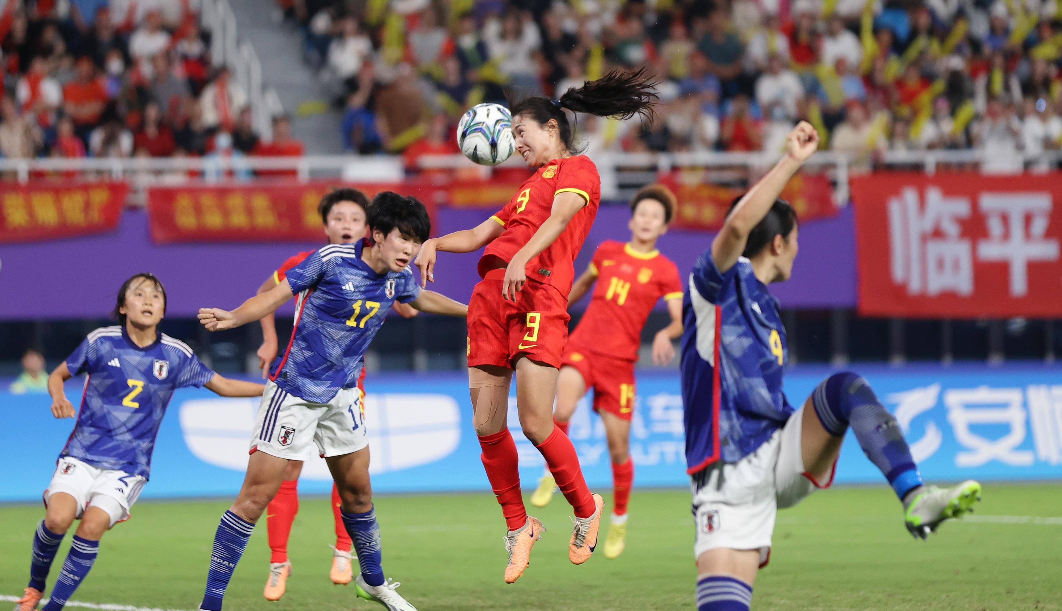 激情四射,女足职业赛事精彩纷呈的简单介绍 激情四射,女足职业赛事精彩纷呈的简单介绍