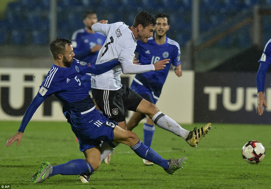 世界网球队横扫英格兰,Zeus操刀奇招英雄翻盘顶尖较量四强赛,让粉丝疯狂欢呼的简单介绍 世界网球队横扫英格兰,Zeus操刀奇招英雄翻盘顶尖较量四强赛,让粉丝疯狂欢呼的简单介绍