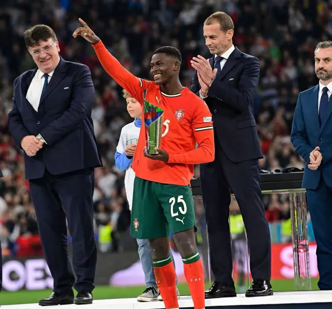 神仙对局！欧洲杯比赛过程堪比大片